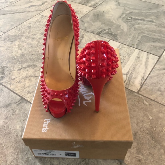 Louboutin size 37 red spiked heels - Picture 2 of 6